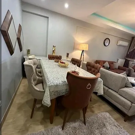 شقة مميزة مطلة على البحر